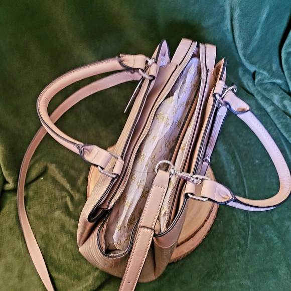 GUESS Caramel Juneau Handbag - Picture 5 of 9